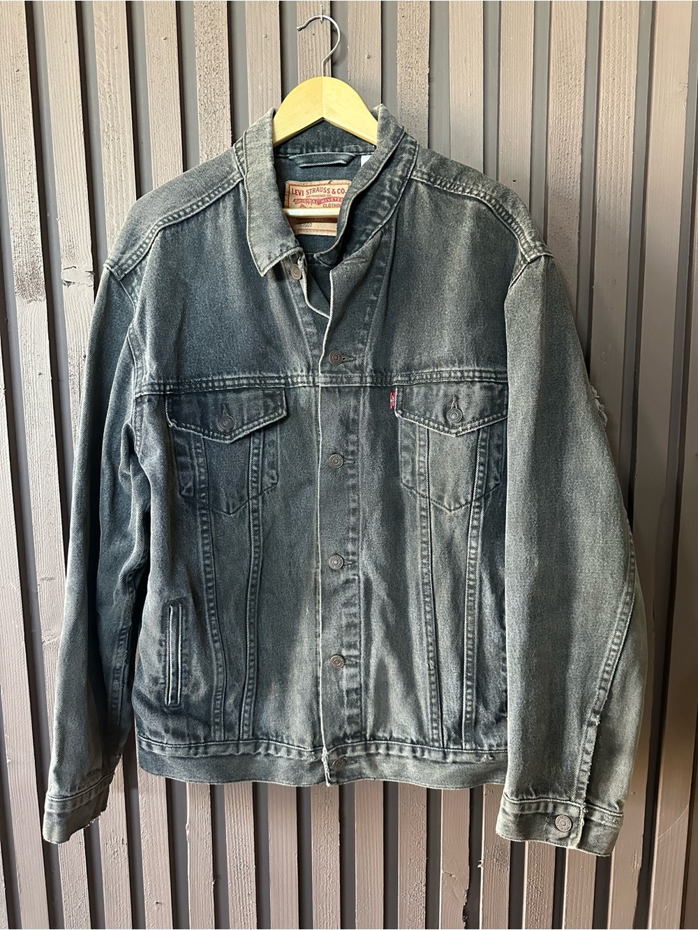 Vintage Levi’s 70507 Faded Denim Trucker Jacket 100% Cotton Men’s XL